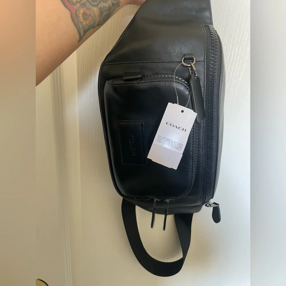 Coach Black Belt Bag with Adjustable Straps - Picture 4 of 9